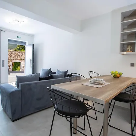 Apartamento Staianna - Stylish Myrtia *