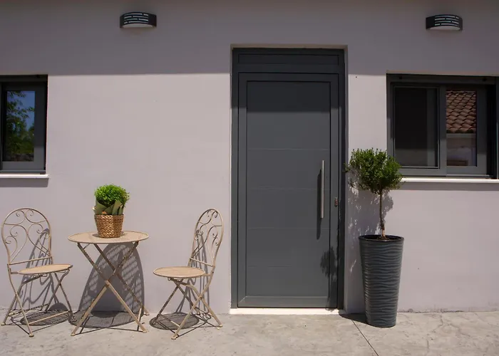 Staianna - Stylish Myrtia * Marantochori